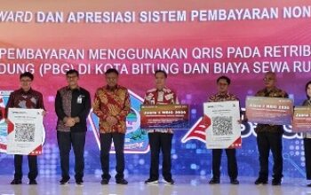 berita-bsg-serahkan-qris-retribusi-rusunawa-dan-pbg-pada-north-sulawesi-investment-forum-2024-1907-l